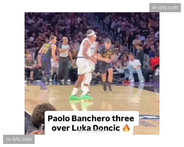 班凯罗11分8篮板首节4投0中魔术核心进攻低迷 班凯罗11分8篮板首节4投0中魔术核心进攻低迷